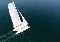 trimarano foto aerea barca a vela